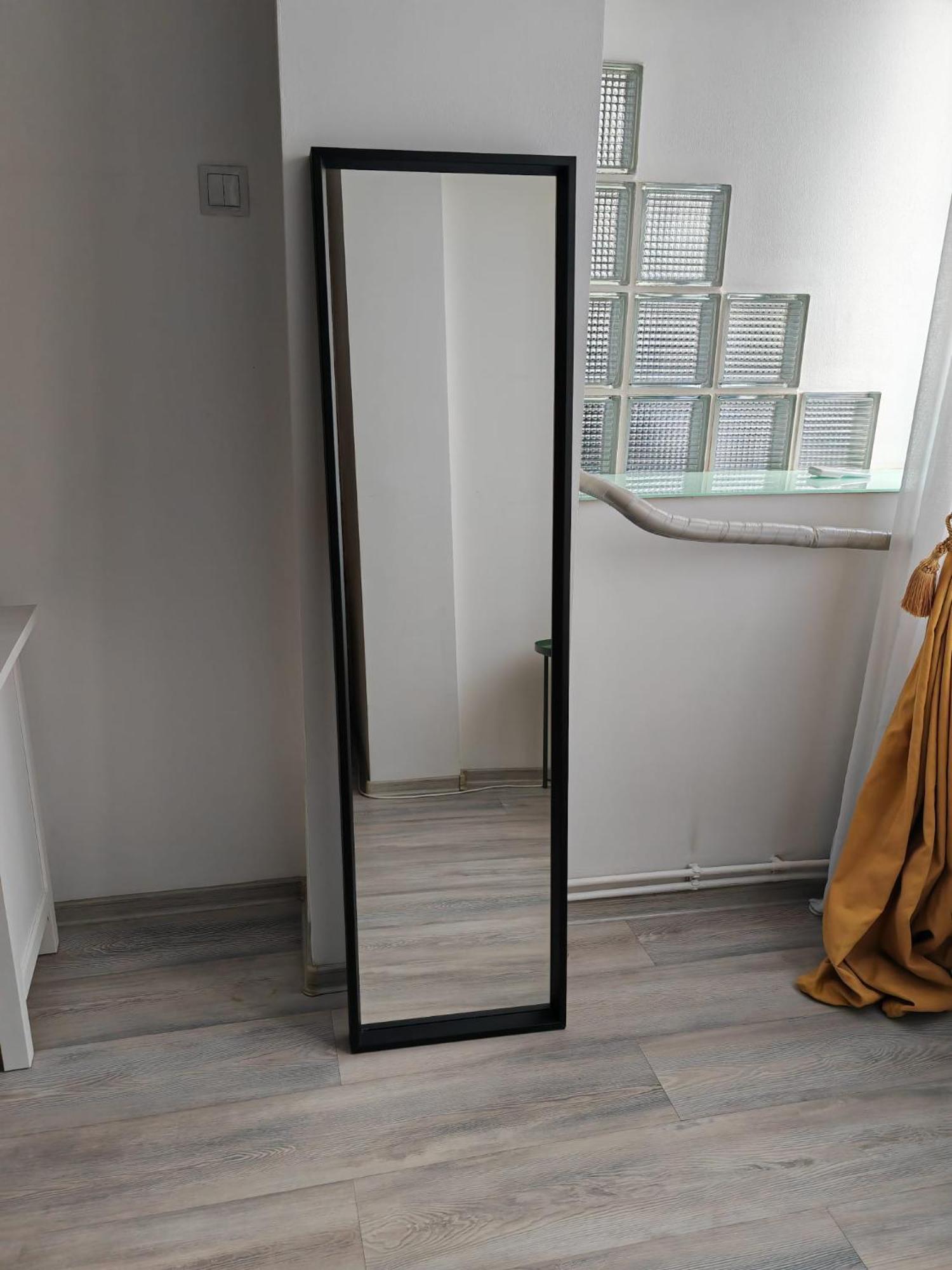 Yellow In Apartament Bucureşti