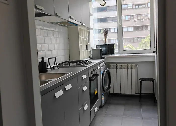 Yellow Apartment In Bucharest